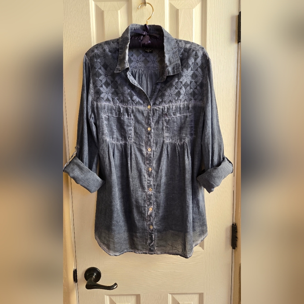 Casual Studio Blue Acid Wash Flowy Button Up Long Sleeve Blouse Size Extra Large